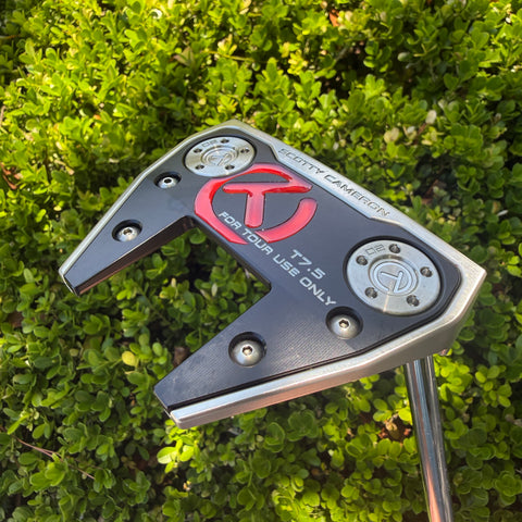 Right handed Scotty Cameron tour phantom 7.5 putter