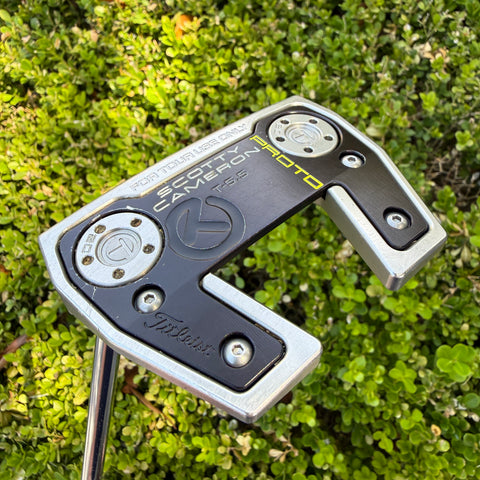 Left handed tour 5.5 Scotty Cameron putter