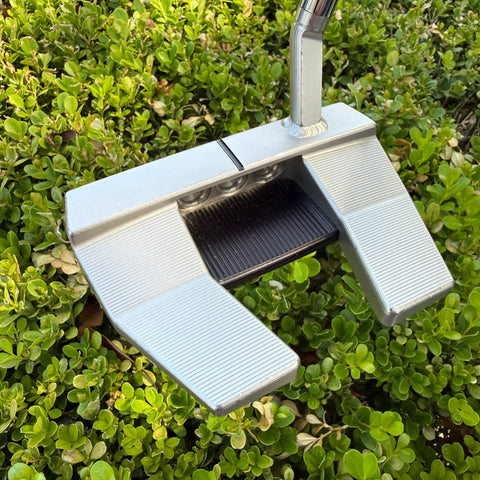 Left handed tour 5.5 Scotty Cameron putter