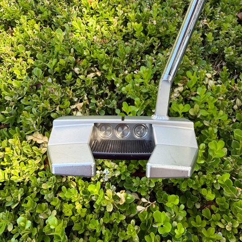 Left handed tour 5.5 Scotty Cameron putter