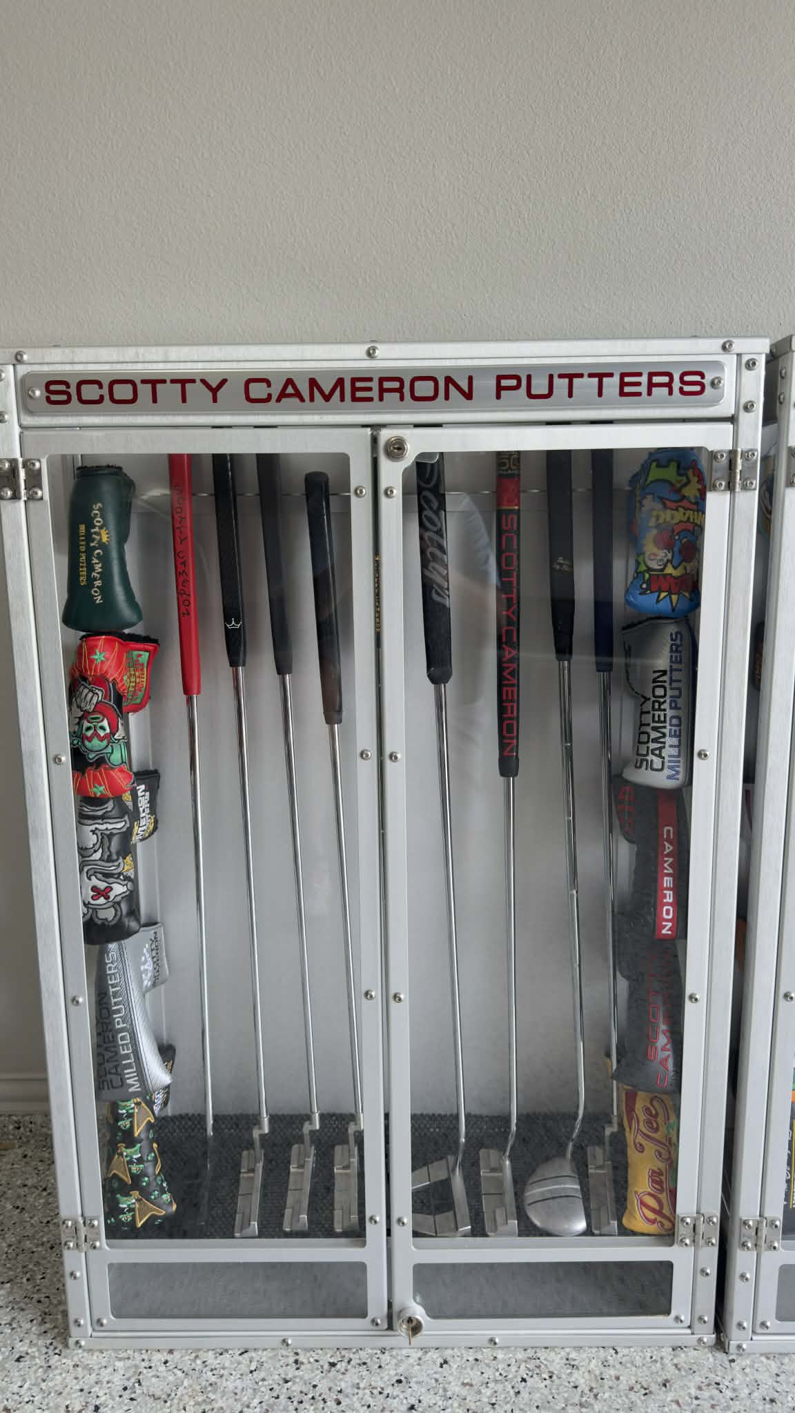 Scotty Cameron putter display case